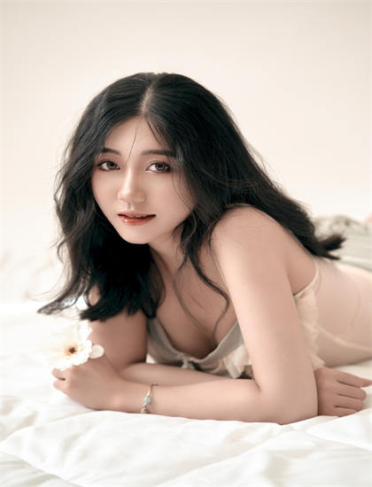 菠萝菠萝蜜视频在线观看免费观看高清_年轻老师的滋味4伦理演员表_是男人就把她征服